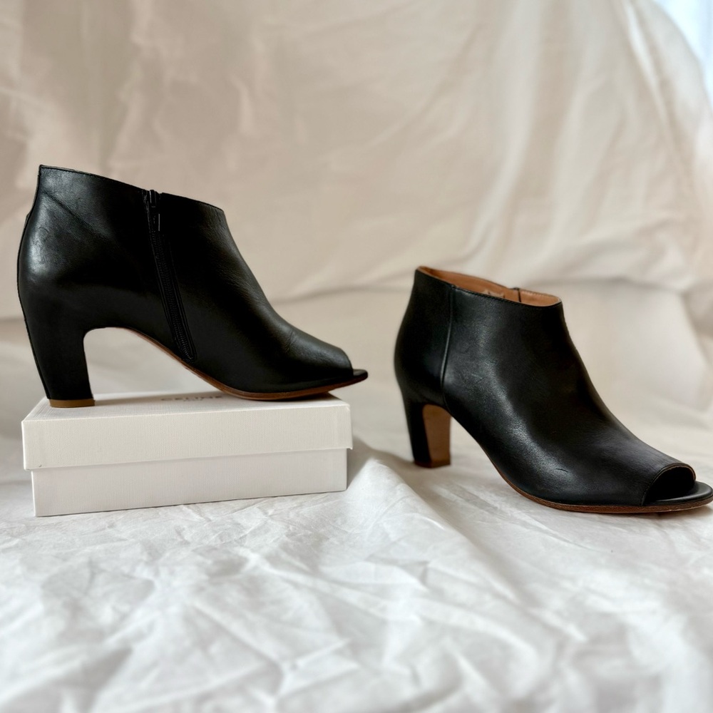 Maison Martin Margiela | Black Leather Ankle Boots | 36 / 6 | Open-Toe | Line 22